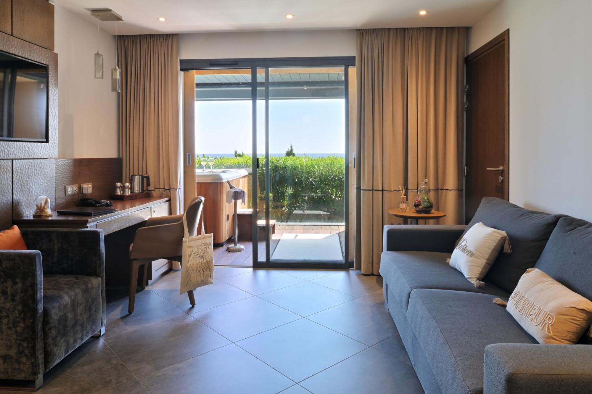 Hotel Le Week End Ajaccio  Dış mekan fotoğraf